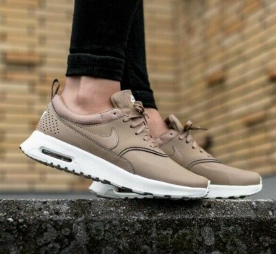 nike thea beige
